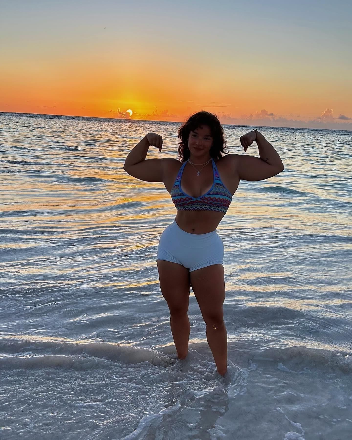 Gabrielle Chartrand Muscle Pawg Thicc et Puissant