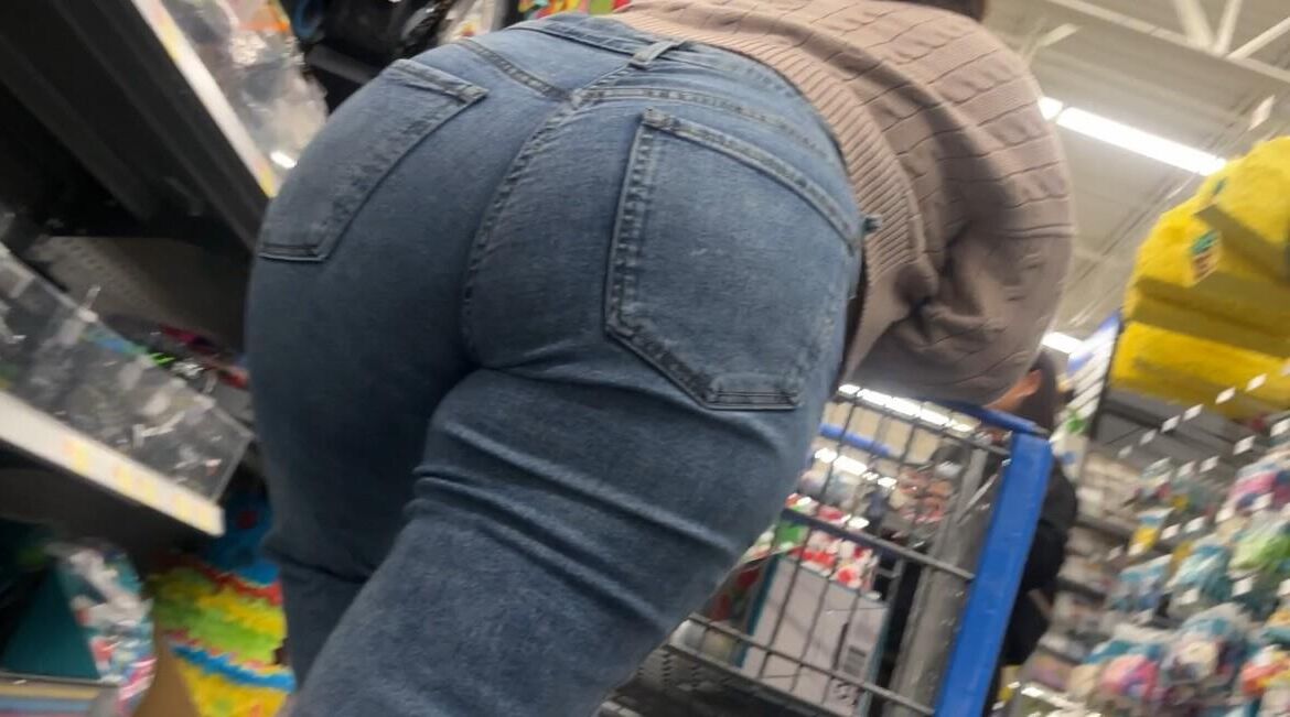 Candid Pawgs Tight Jeans and Pants