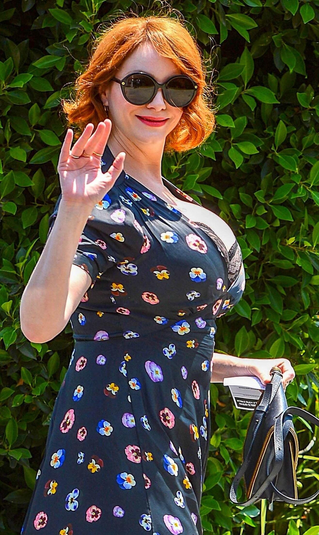 Christina Hendricks, MILF rousse aux gros seins, Titcow aux gros mamelles