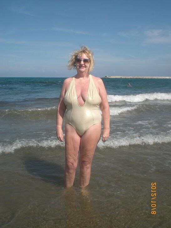 Milf Granny Swimmsuit Bikini 