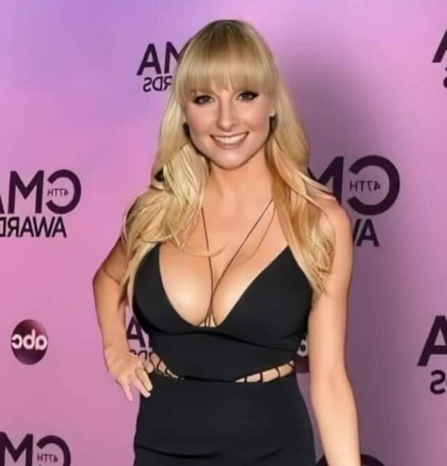 melissa rauch