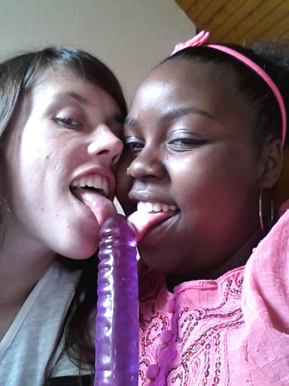 I LOVE THE WAY YOU DO IT (LICKING AN SUCKING DILDOS) #