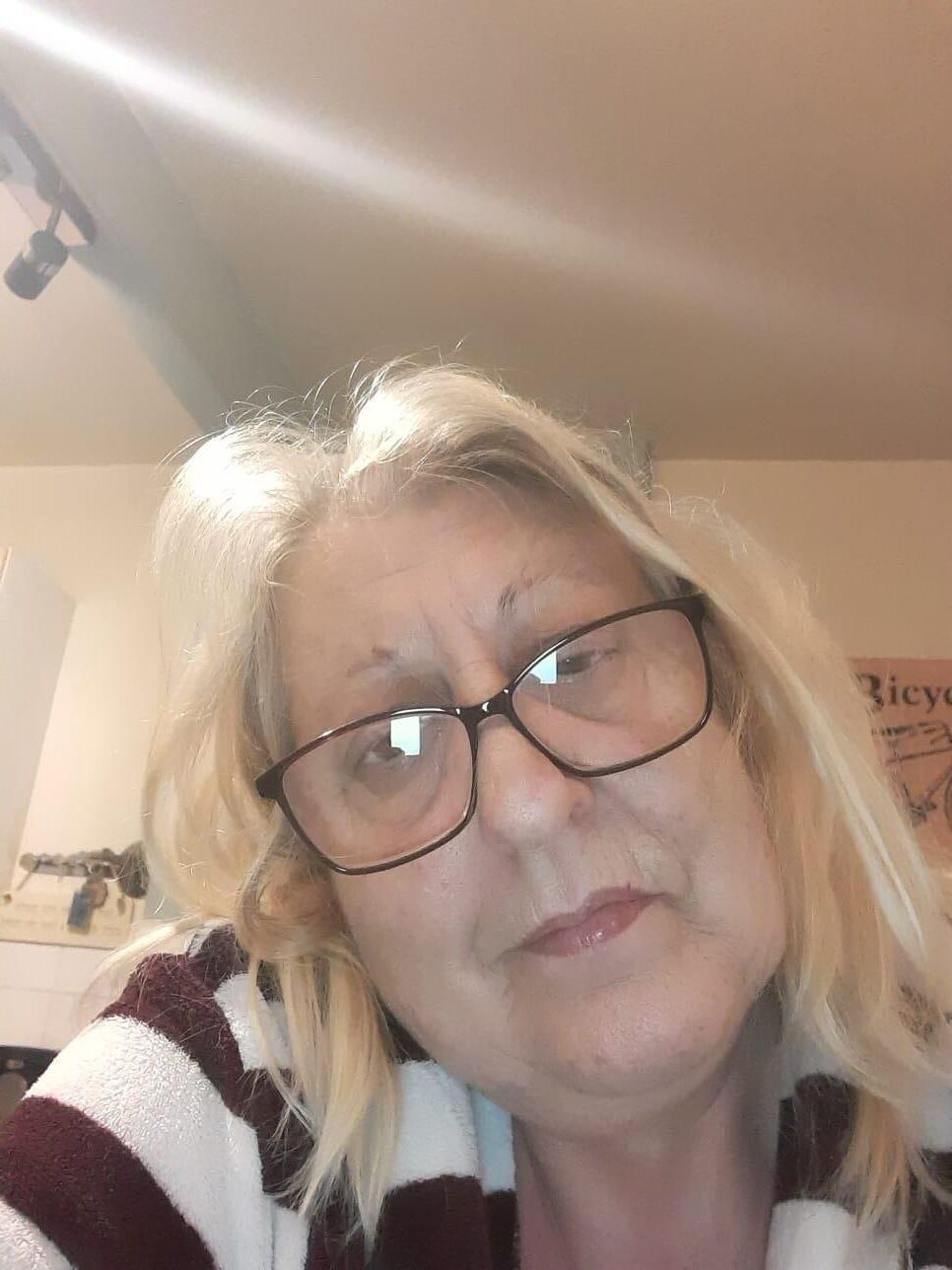 Alison Granny aus Morden Surrey UK