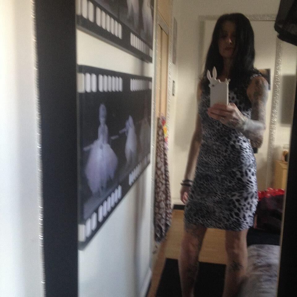 Melanie, Chav Slut Morena MILF de Cambridgeshire Ninguno Desnudo