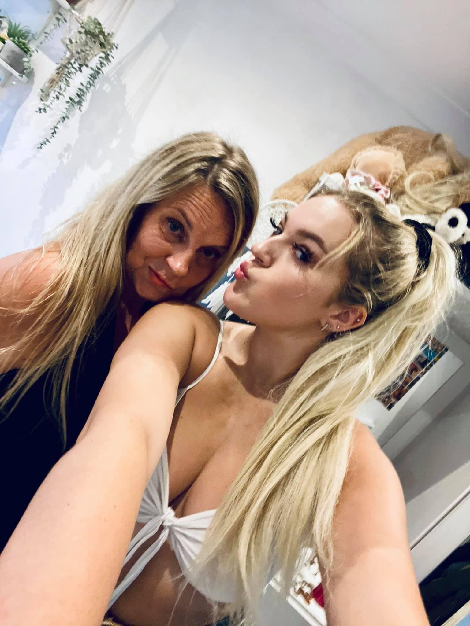 Amateur Sarah and Her Teen Daughter Brooke, UK Whores Exposed