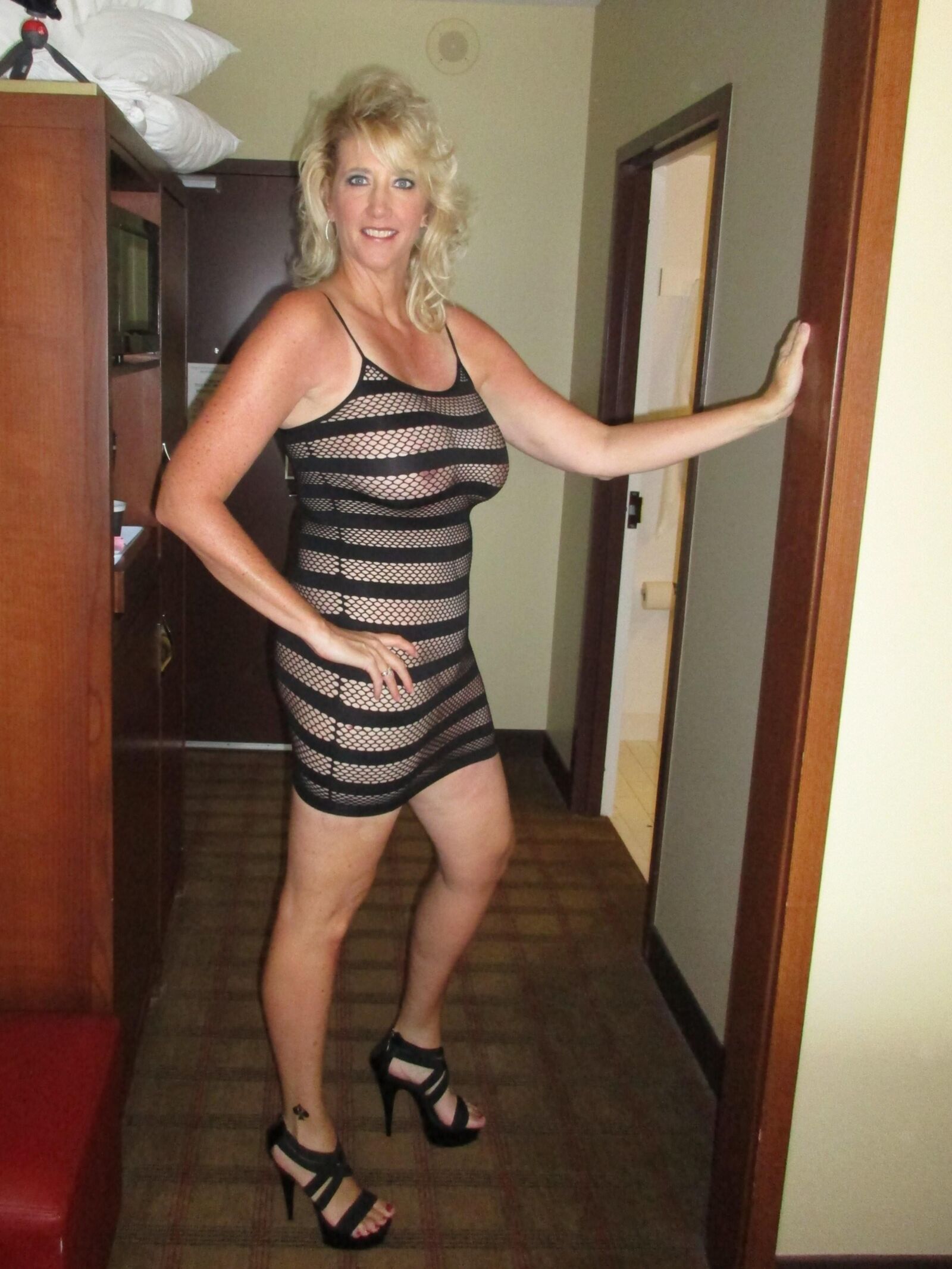 adorable MILF amateur