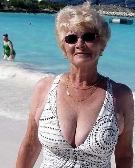 Matures and Grannies in Swimsuits 