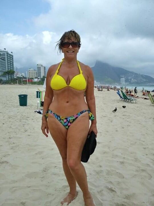 Milf Granny Swimmsuit Bikini 