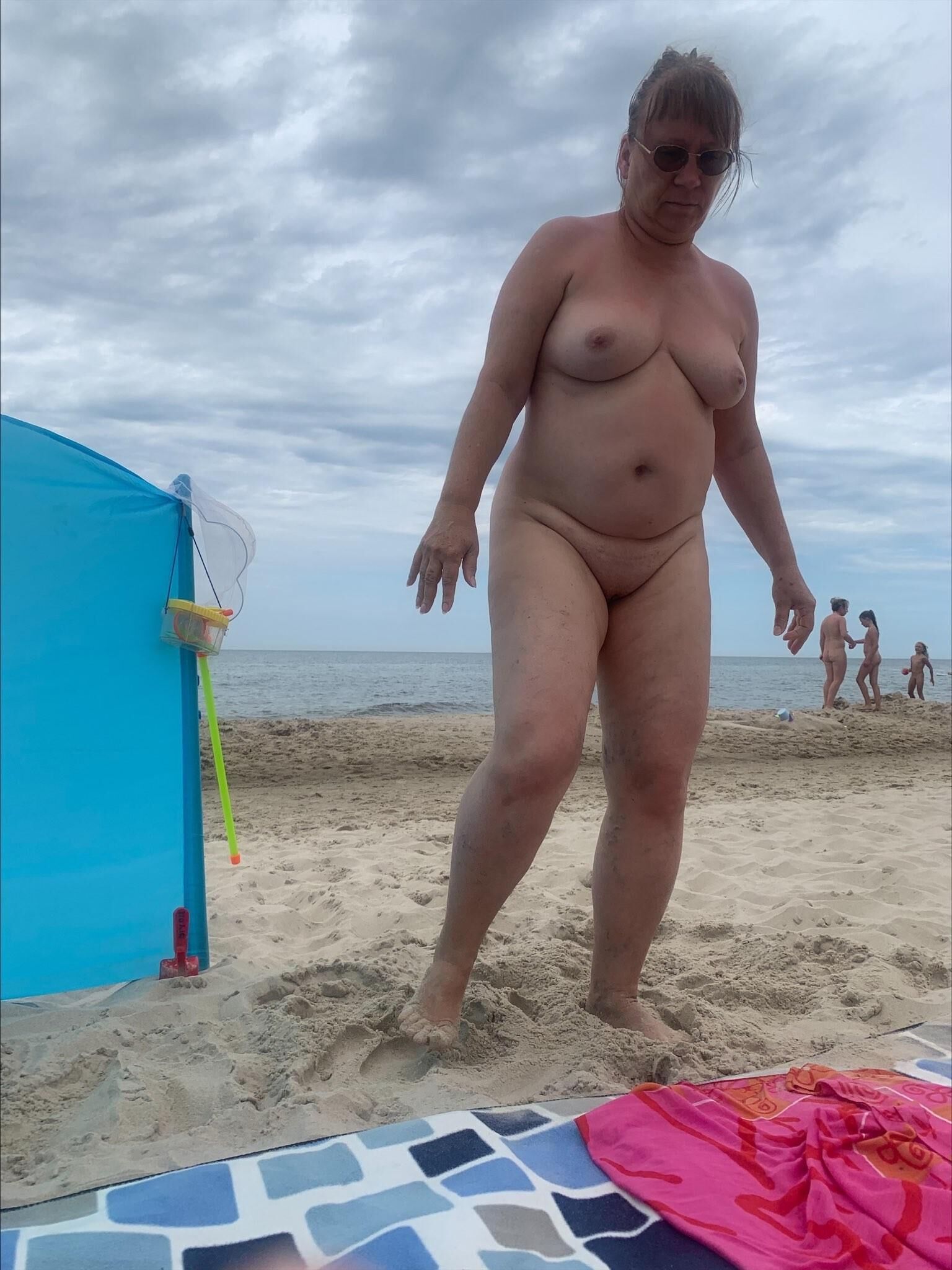 Oma MILF im Freien