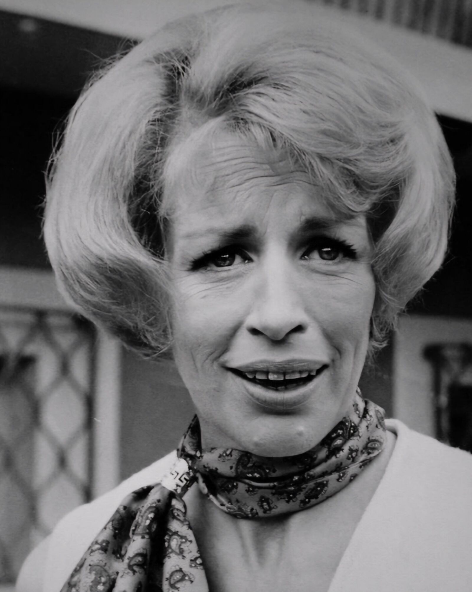 Yootha Joyce-Mischung