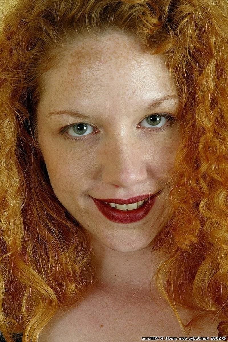 Donna. Redheaded plumper.