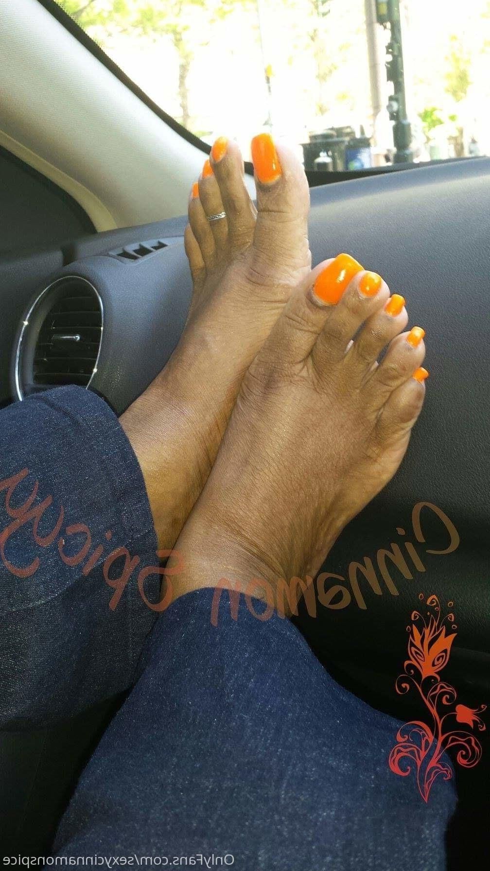 Cinnamon Spicyy Mature Size Foot Model