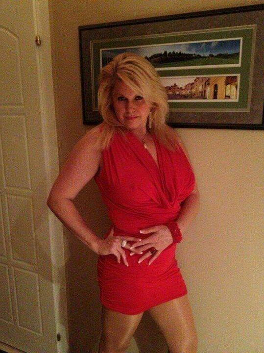 blonde milf milky