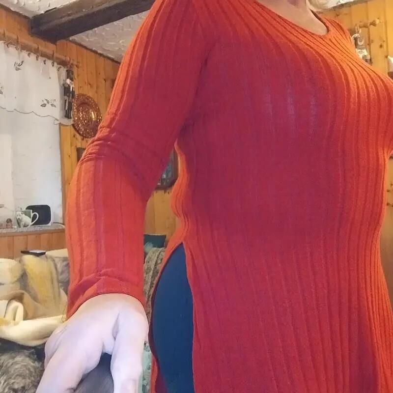 sexy busty German mature 