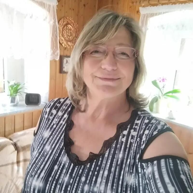 sexy busty German mature 