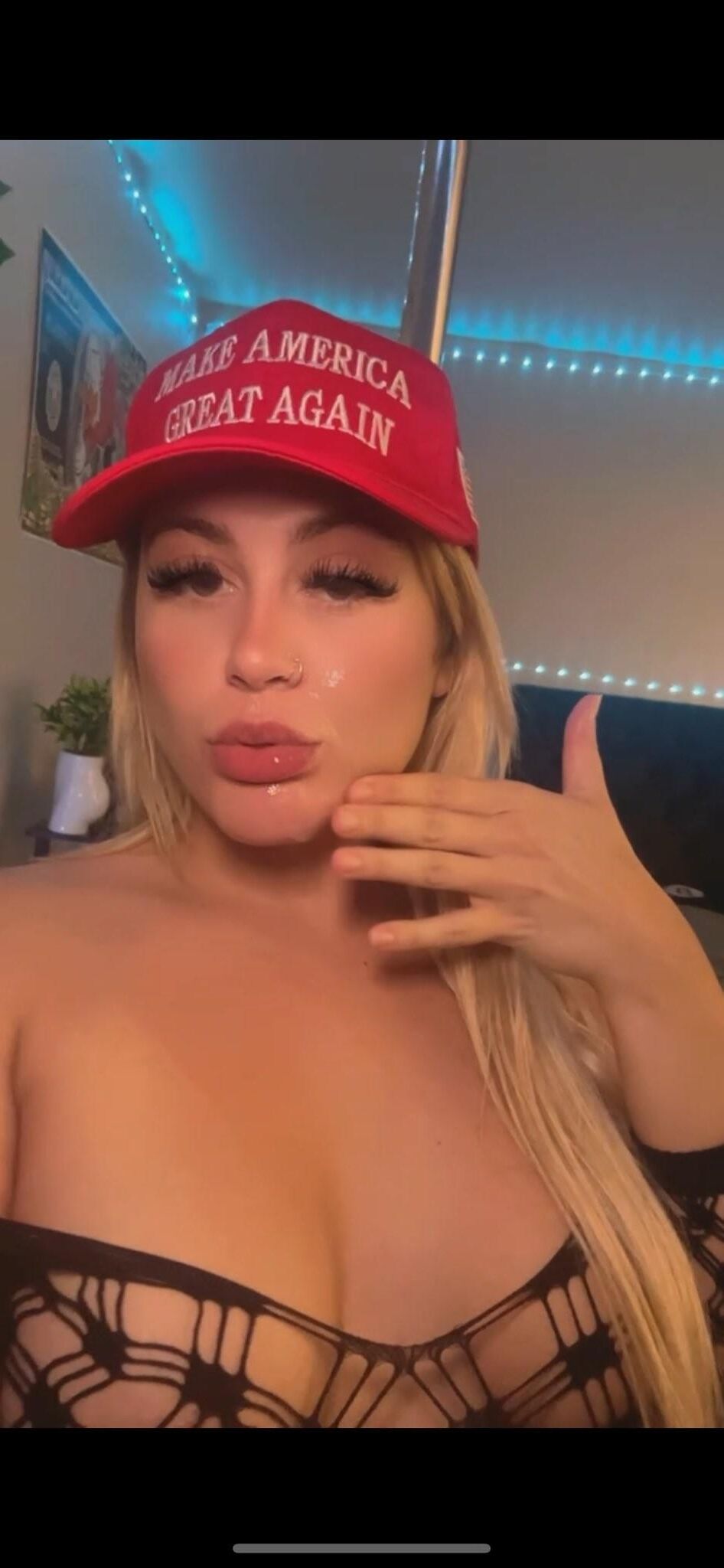 Maga MilfはBBCに賠償金を支払います