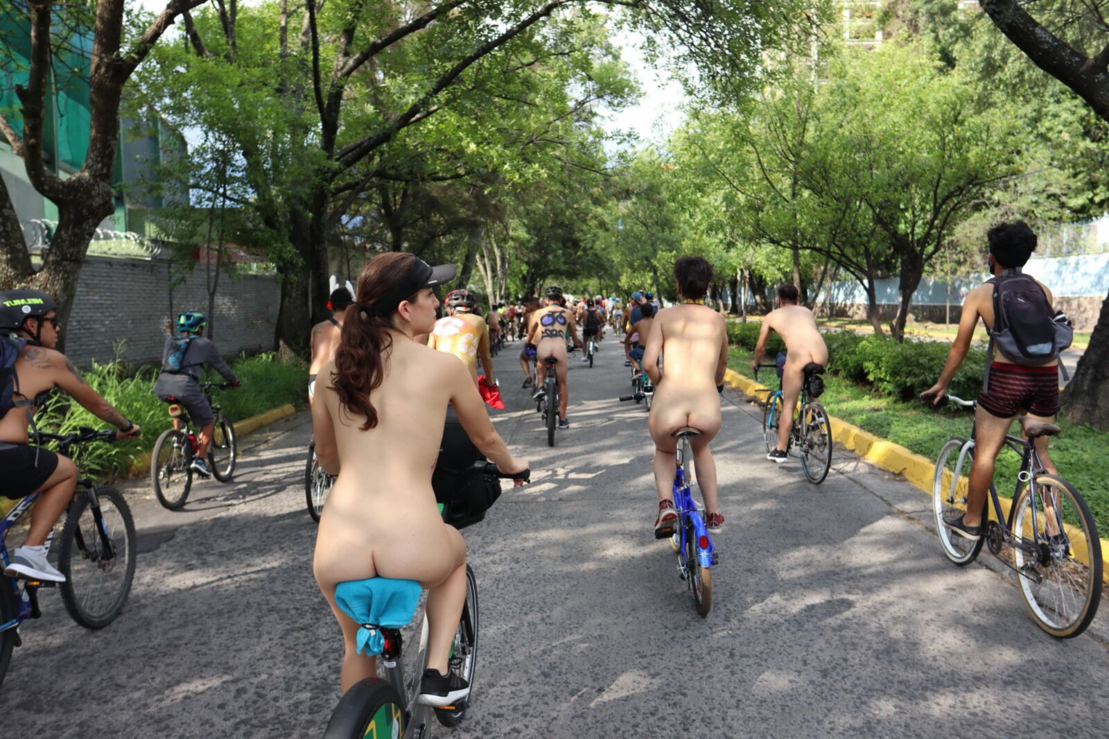 Ride de bicicleta desnuda Vol.