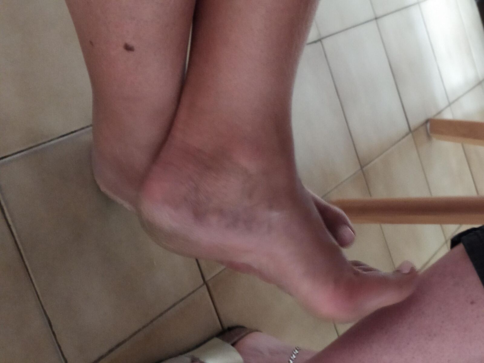 French MILF Estelle's Candid Feet with Faceshot