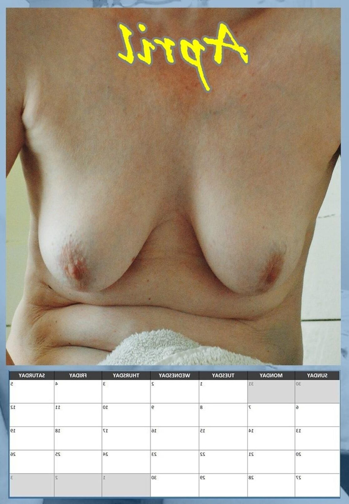 Calendrier de seins suspendus de Susanne