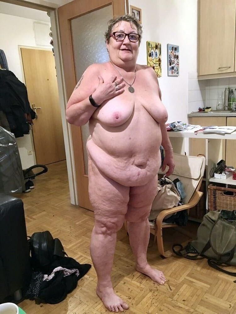 MATURE MILFS GRANNY 🩷🩷🩷