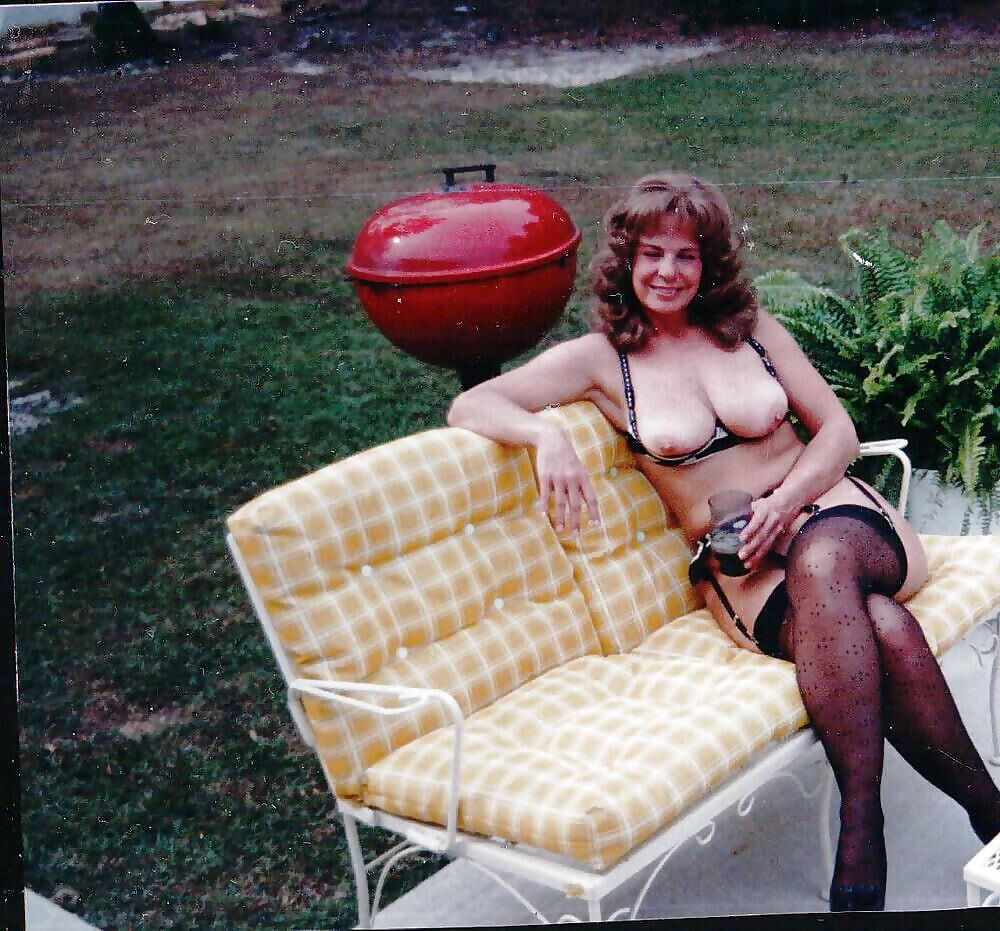 VINTAGE JAN BUSTY WIFE