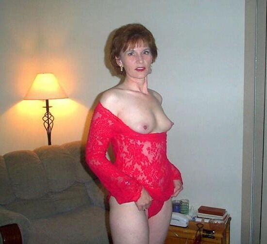 VINTAGE REDHEAD WIFE