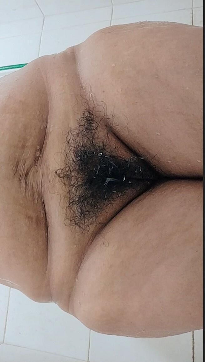 Hairy pussy 