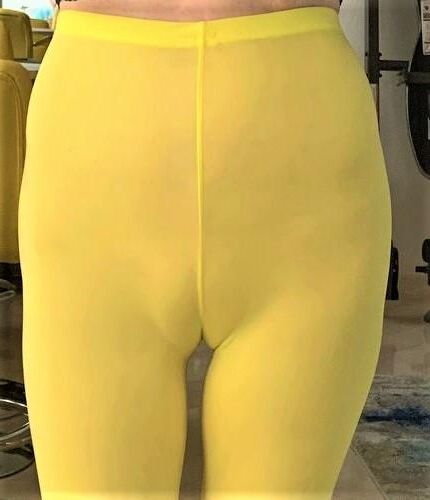 Comptez en portant mes leggings jaunes aujourd'hui