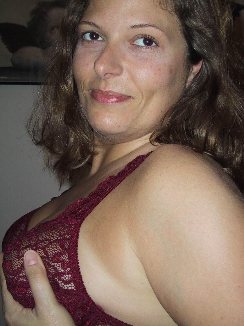 SLUTTY MILF 