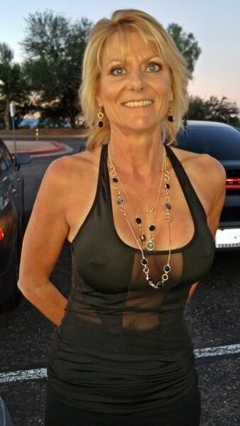 Mature tits in need of a squeeze 