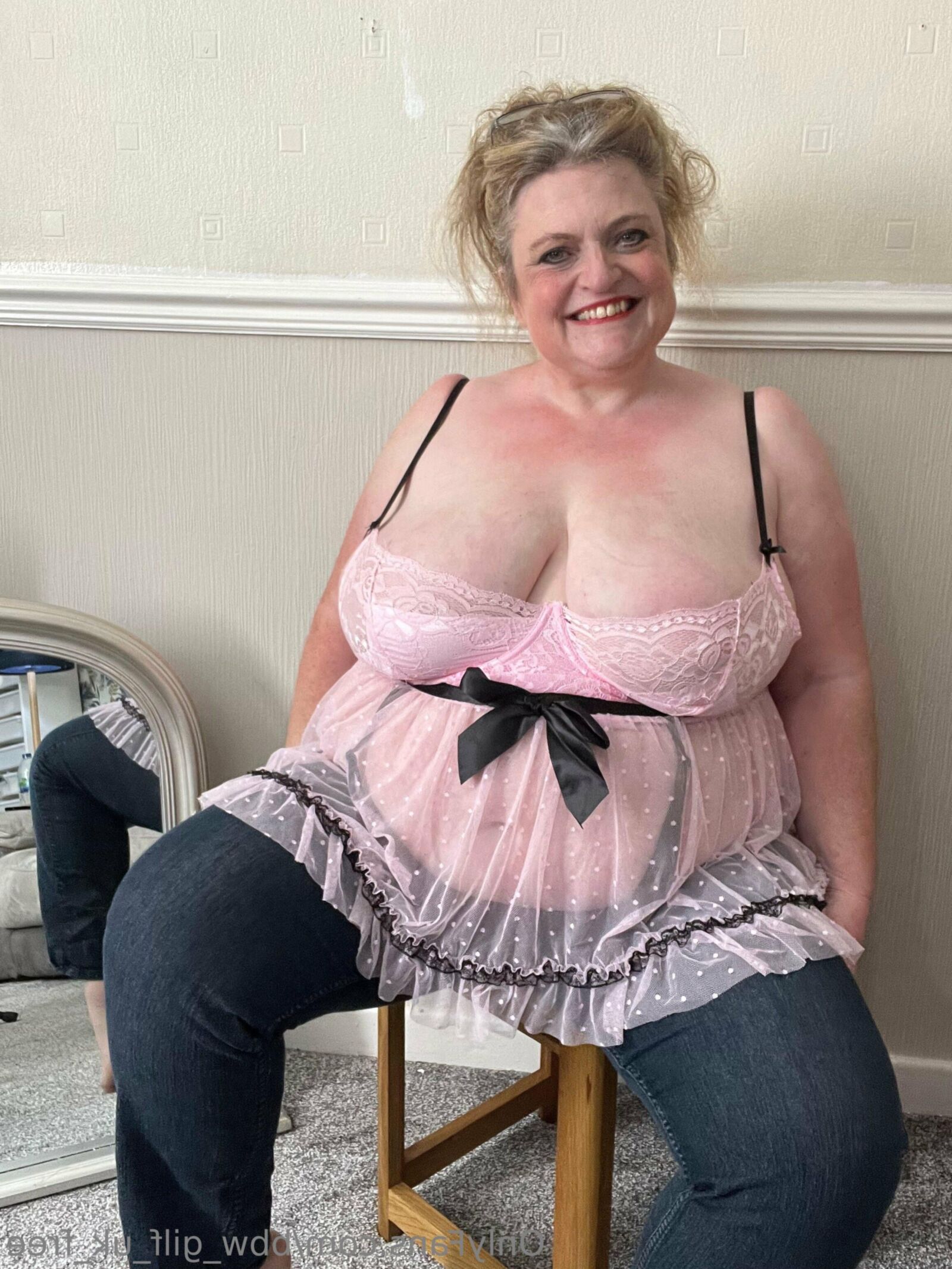 HOT BBW GILF