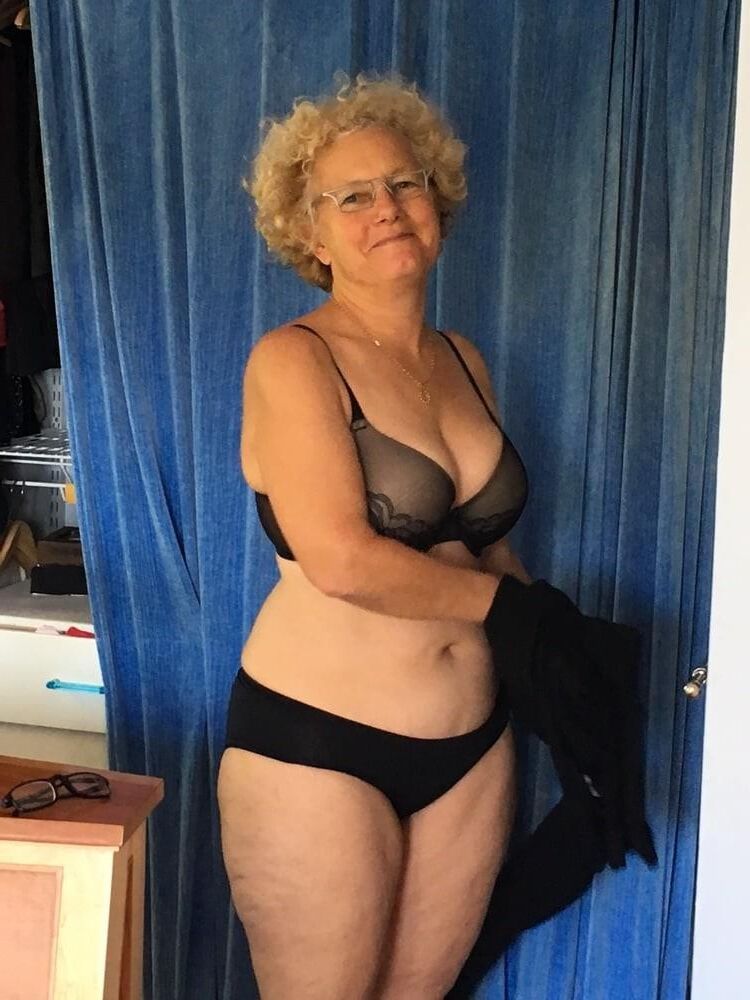 GILF Party 