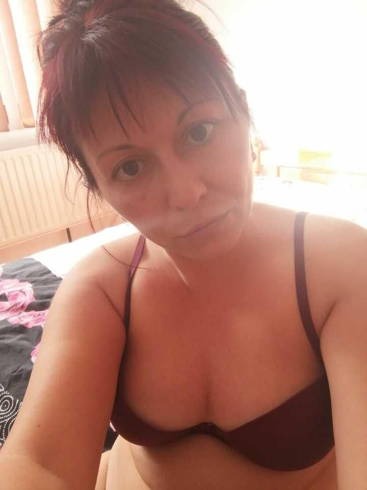 yo Short Haired MILF Slut