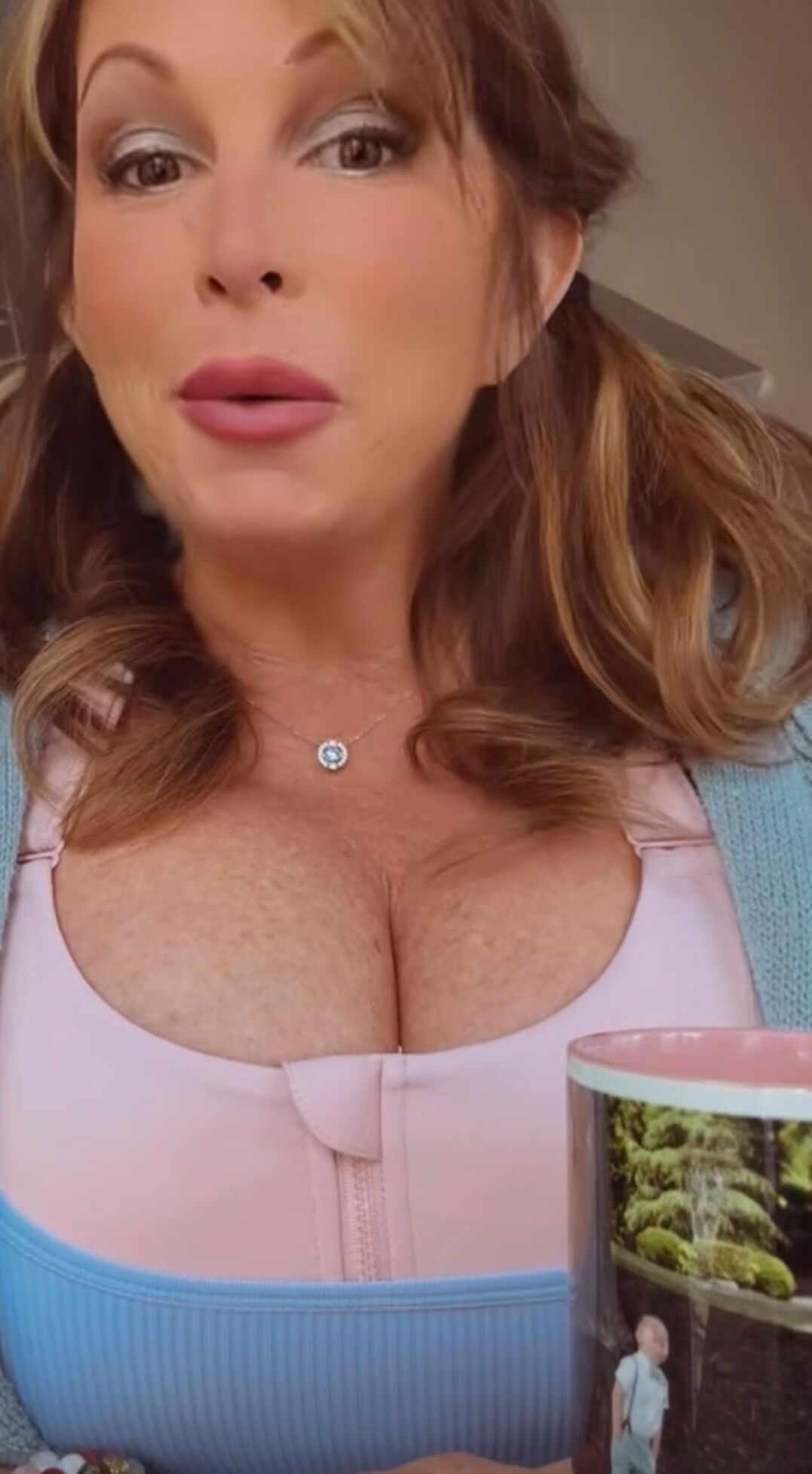 Huge Titted Mom 