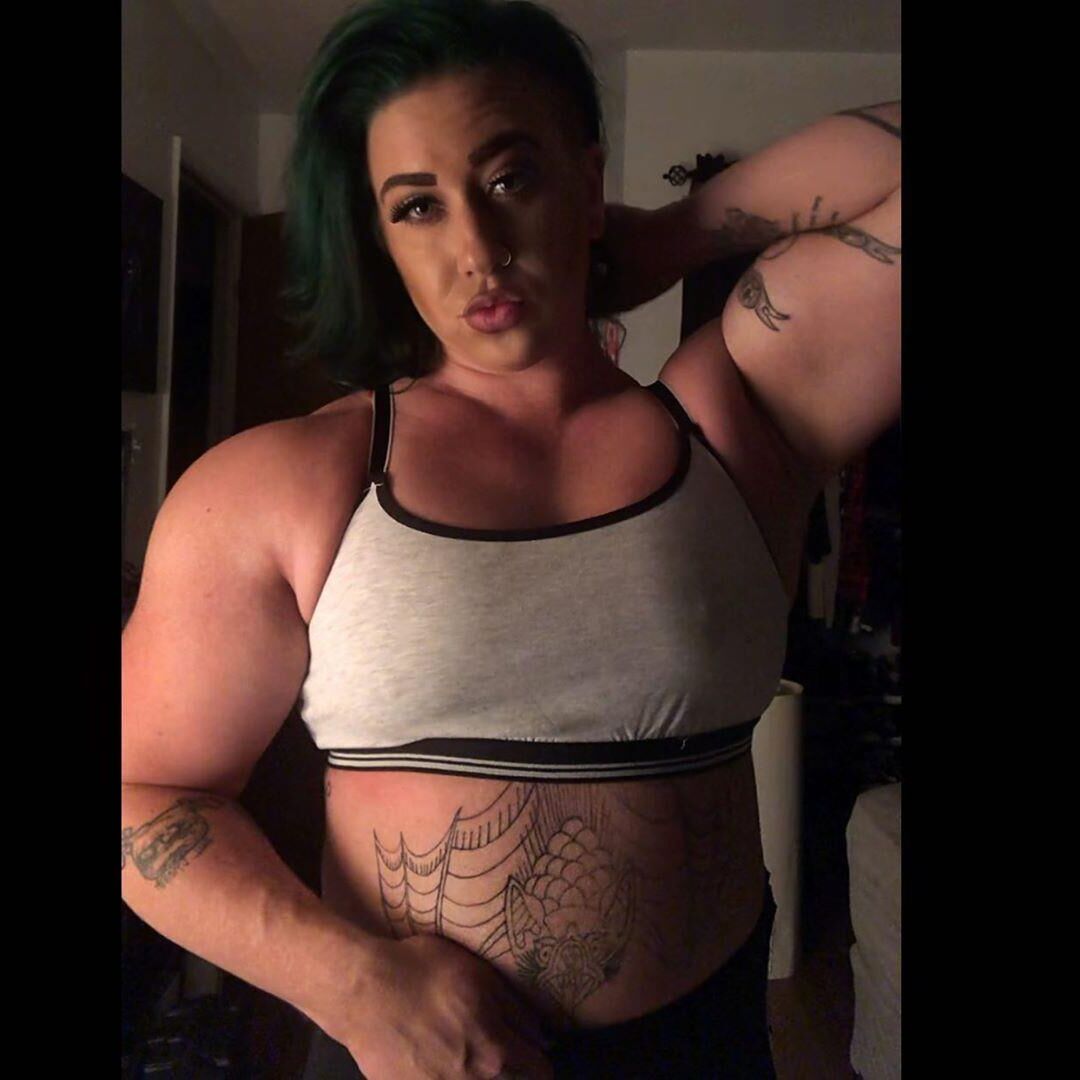 Muscle Girls Thicc, Powerful, Sexy Pawgs!