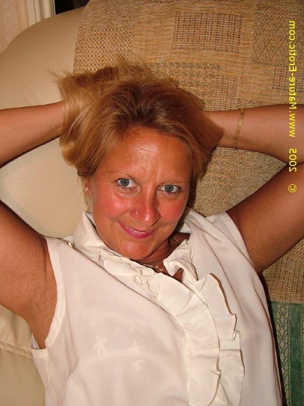 . Bee. Nice MILF