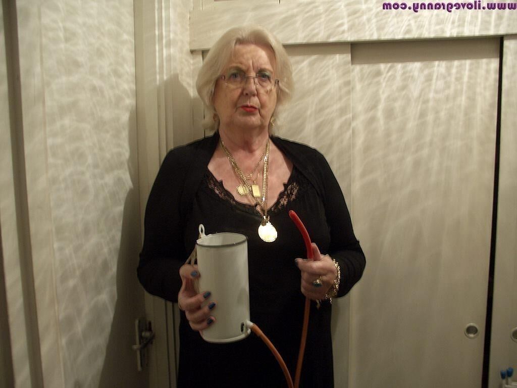 Mature Granny femdom 