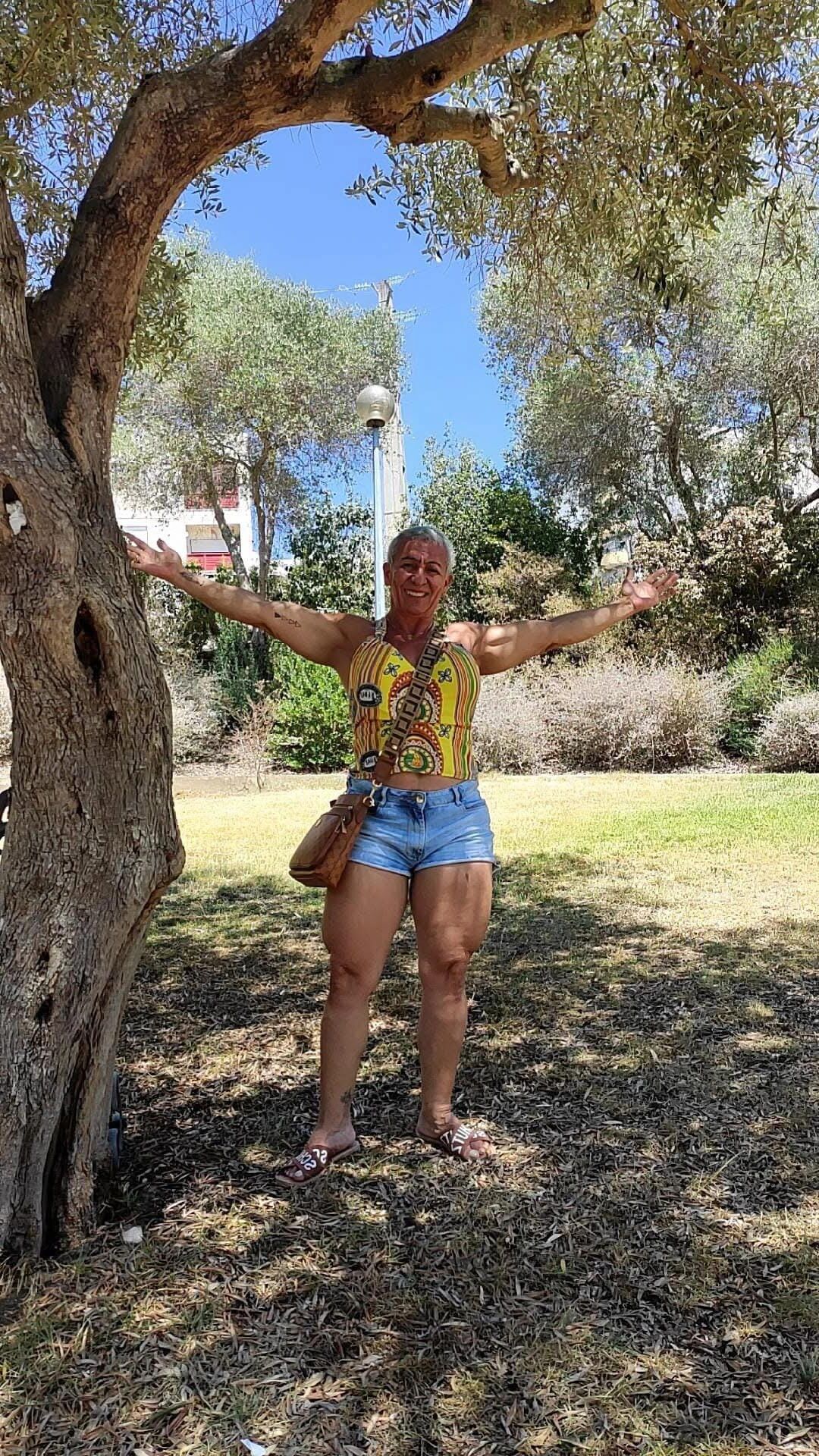 Another Muscle GILF