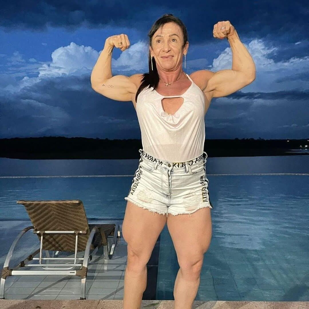 Another Muscle GILF