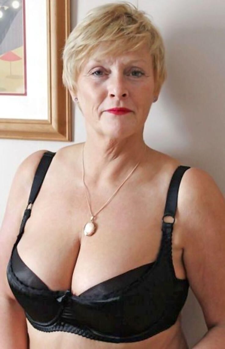 Grannies and MILFS in Lingerie 