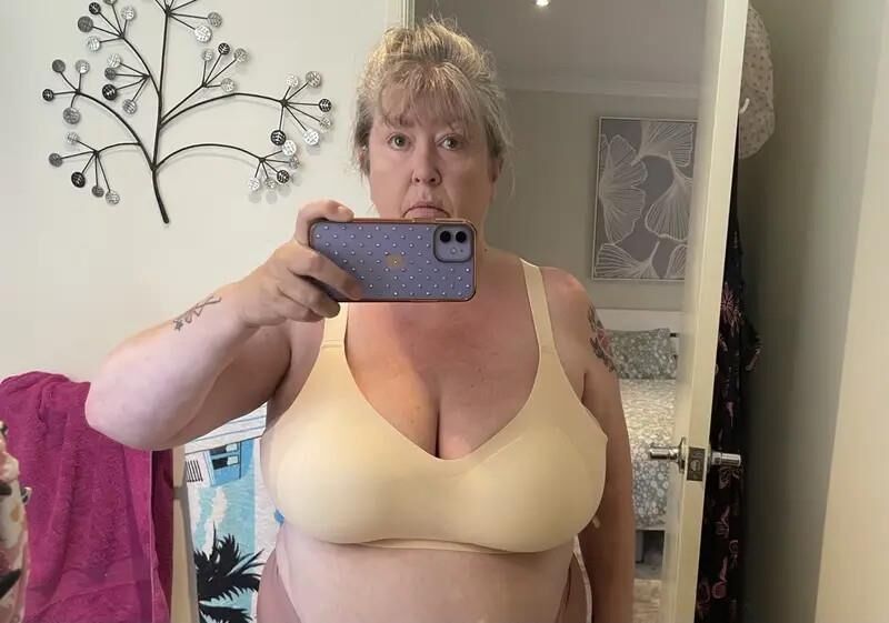 SEXY Big Boobs Granny madura