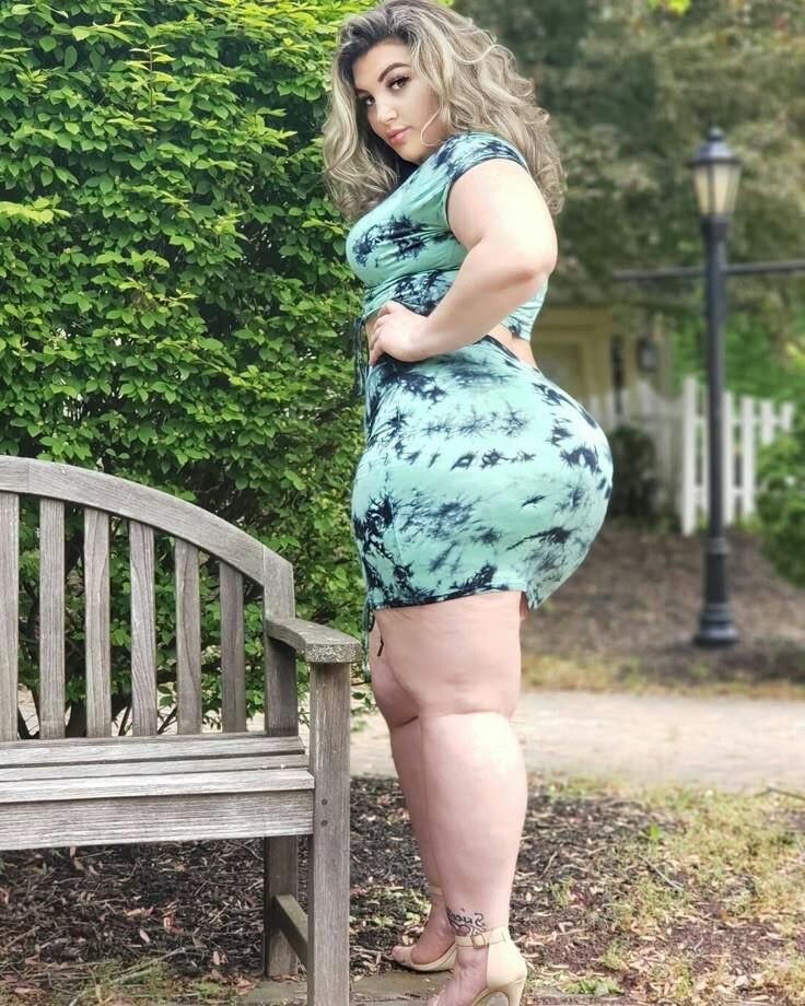 Große mächtige Frauen BBW, SSBBW, Muskeln, Stärke