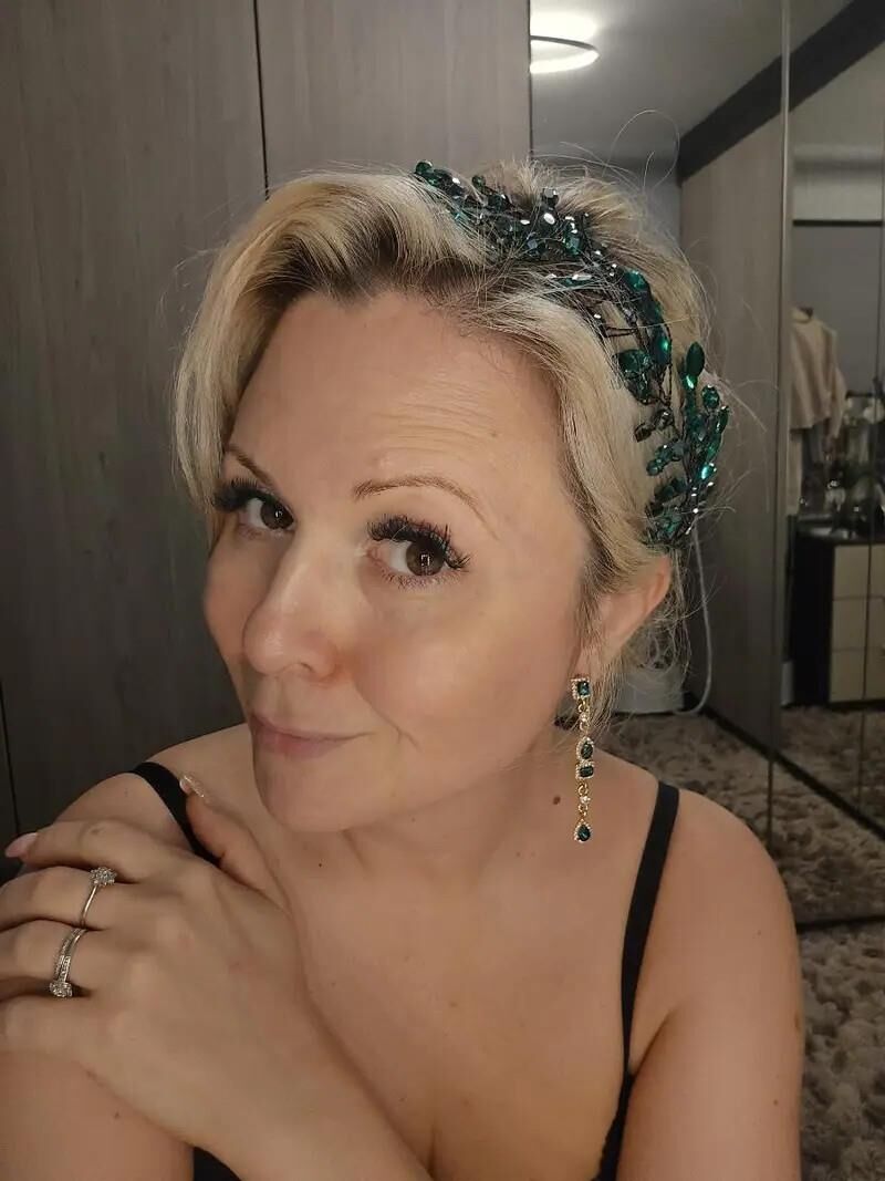 Busty Sexy Sexy Mature MILF