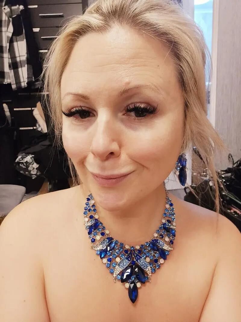 Busty Sexy Sexy Mature MILF