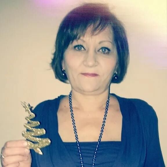 Salope brune mature Larisa de Tashkent en Ouzbékistan