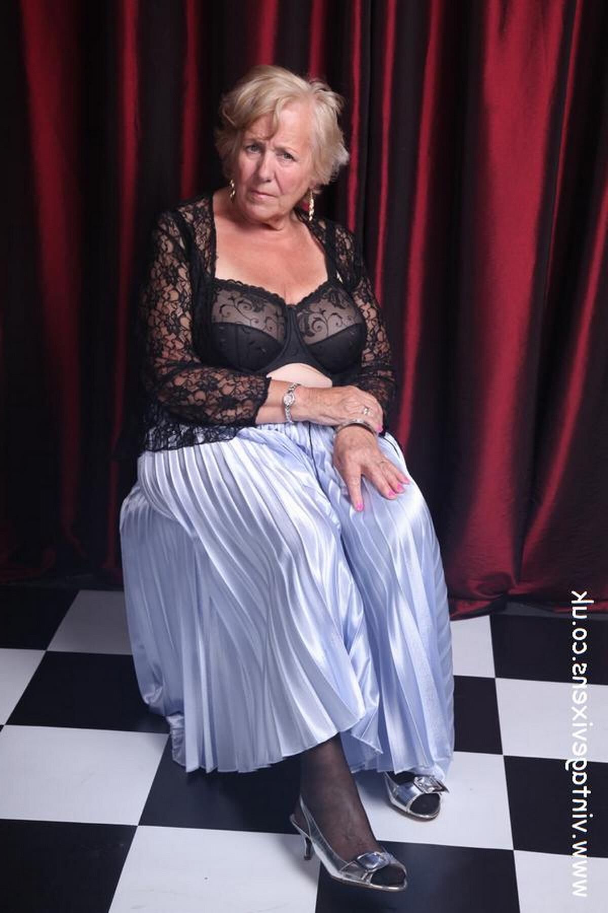 Vintagevixens Annie