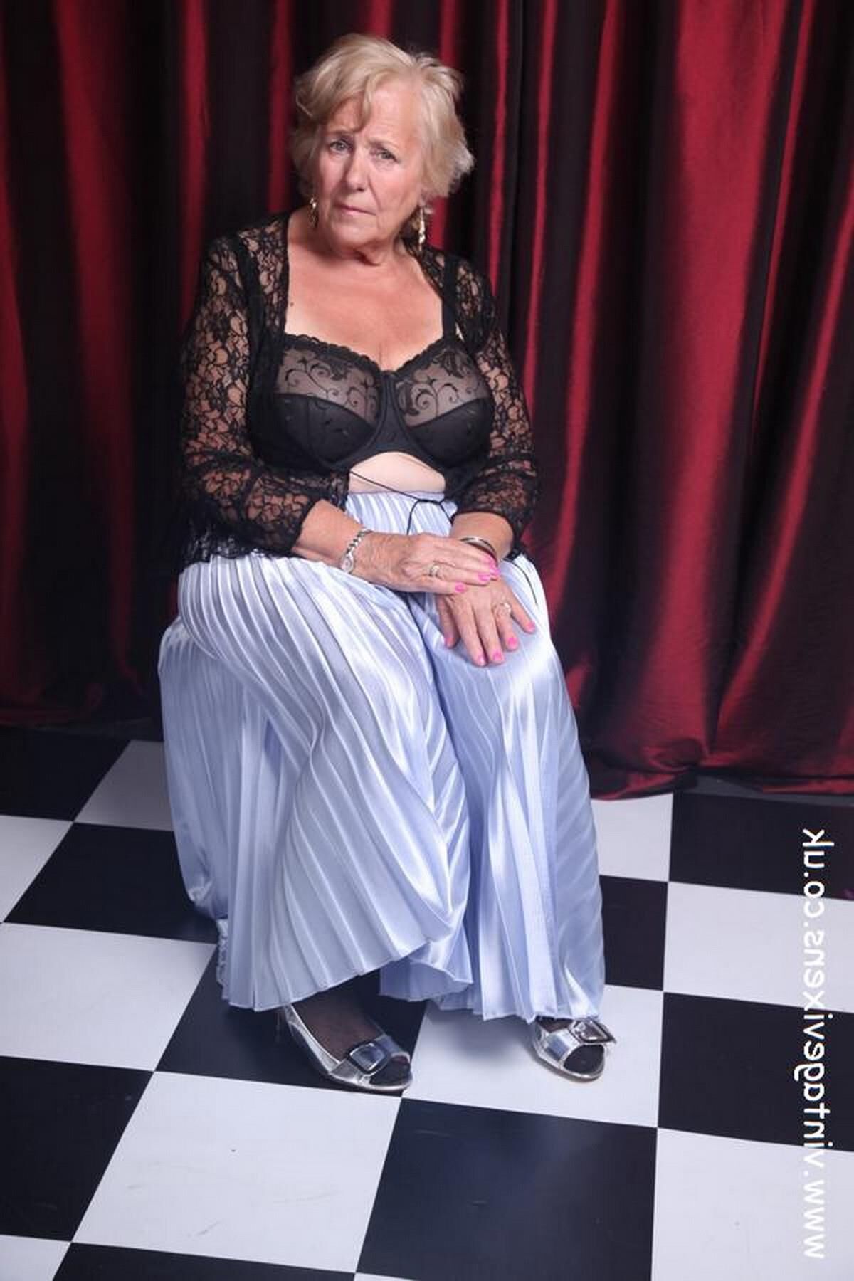 Vintagevixens Annie