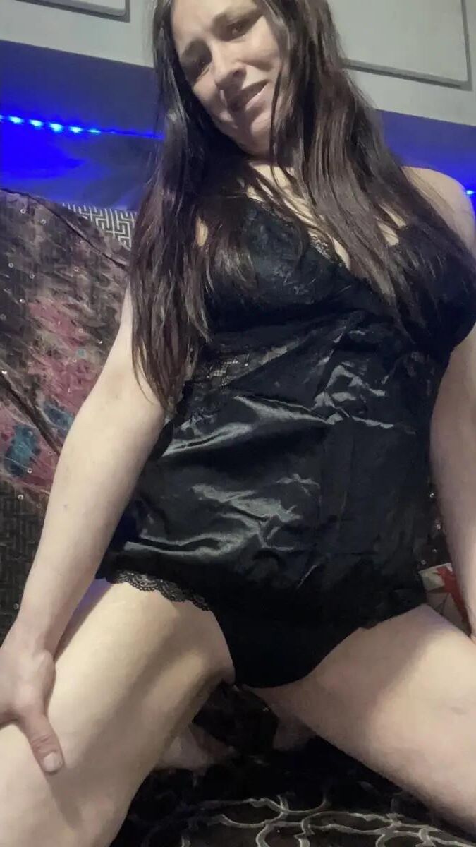 sexy mature slut 