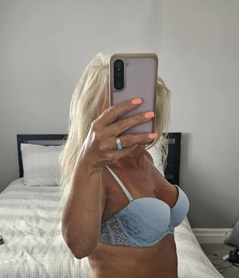Vagata peituda sexy madura