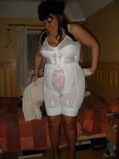 Mulheres Luv em cintos